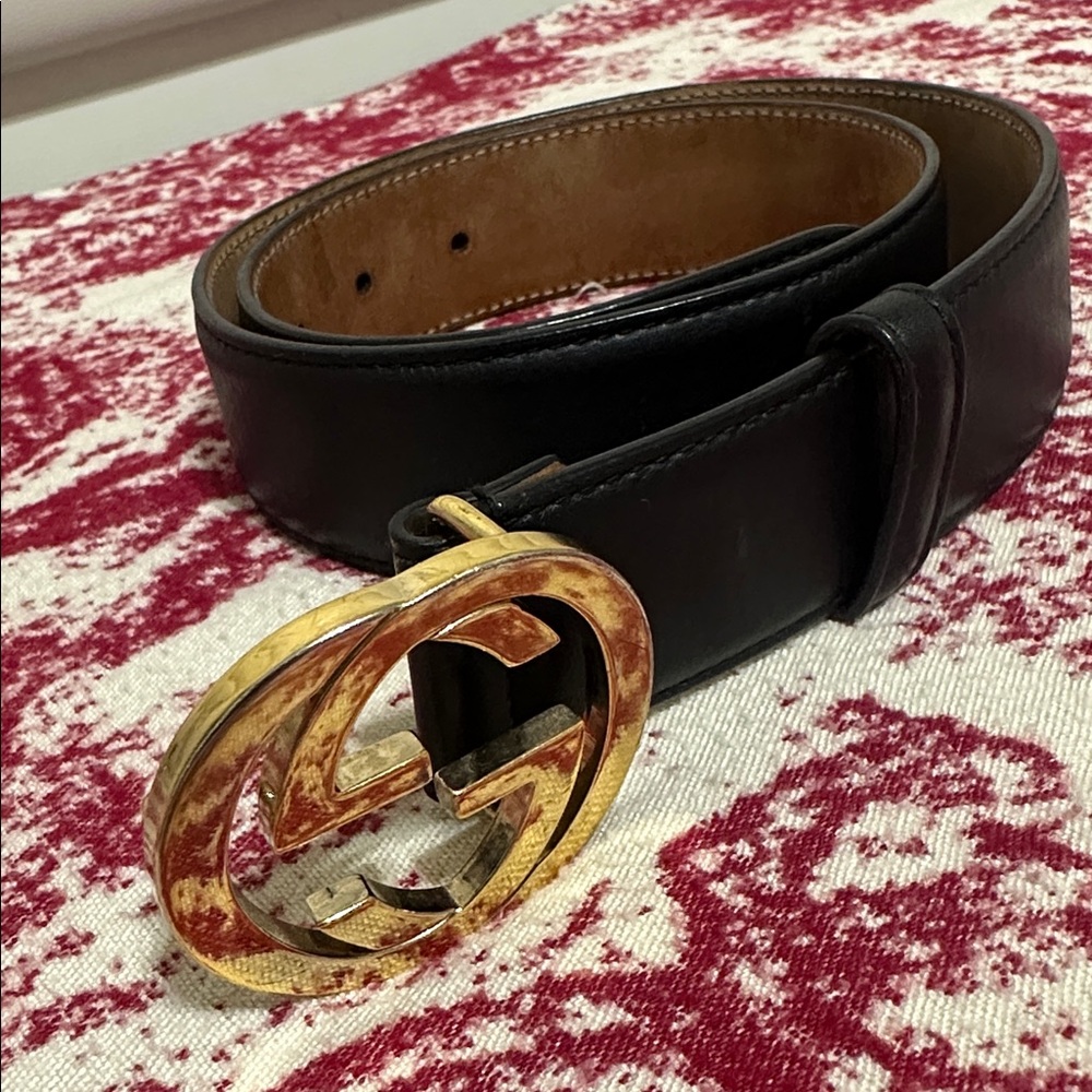 Gucci Black Belt with Gold GG Buckle - Picture 2 of 8